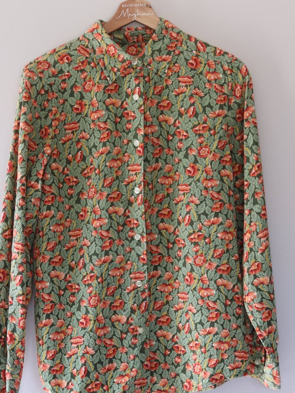 Orvis 100% Silk Blouse Floral Poppy Print Shirt Size 10 Red Blue Pink
